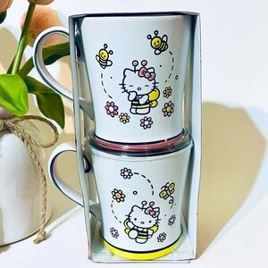 Hello Kitty Bee 🐝 Happy Mug Set